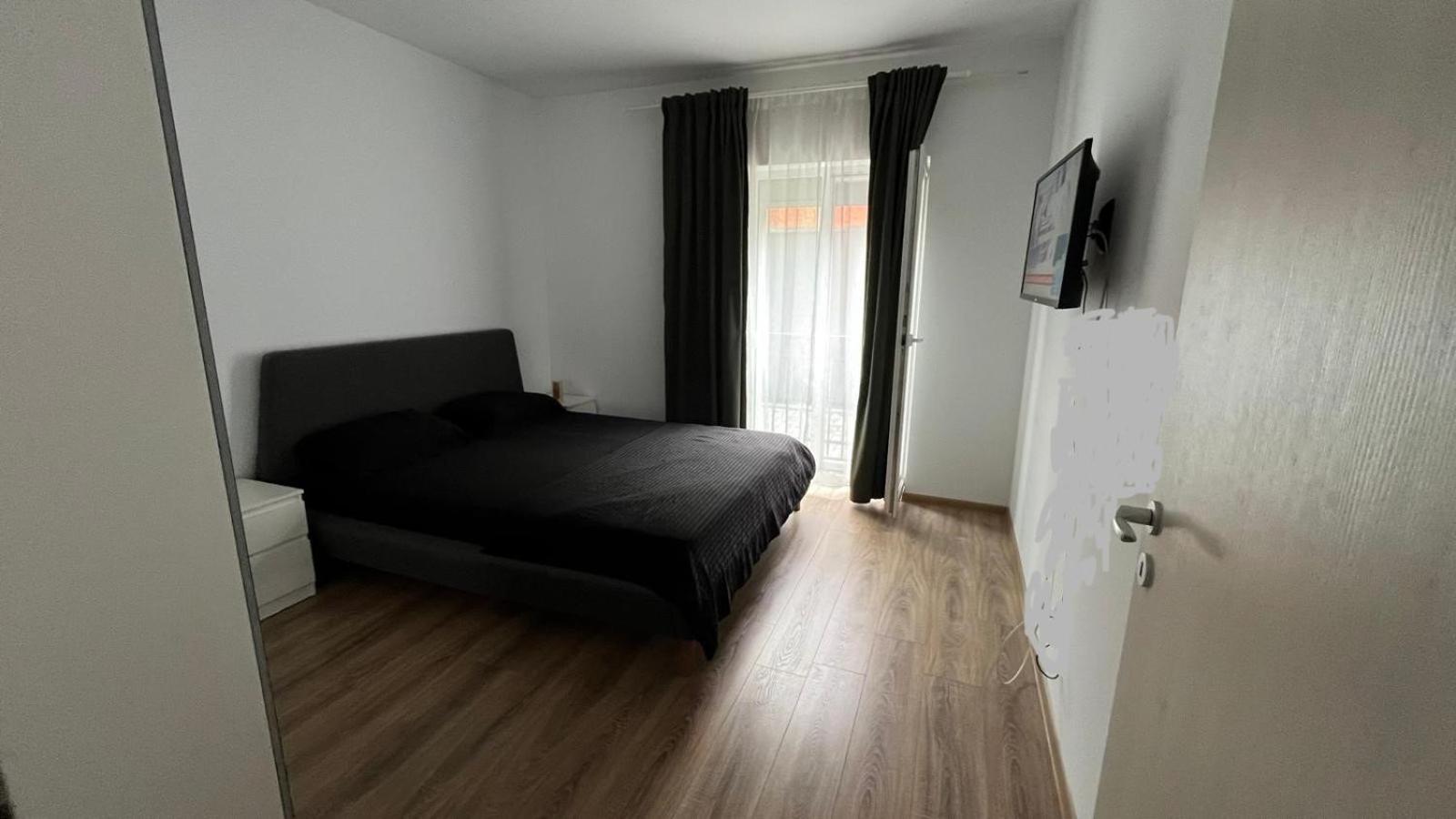 Mlr Apartment Timisoara Ngoại thất bức ảnh